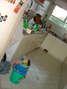Kitchen: Not clean or tidy